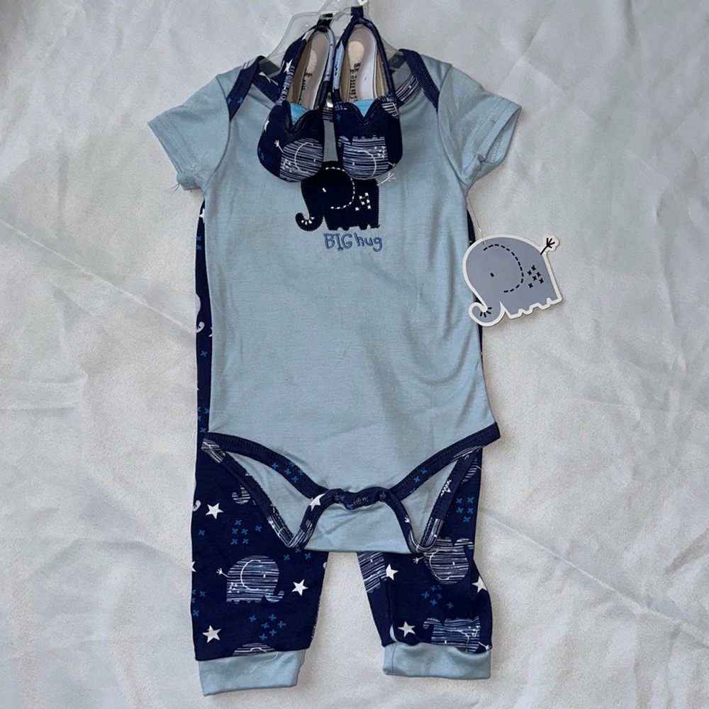 New Cute Big hug elephant set 12 months from brand little beginnings
